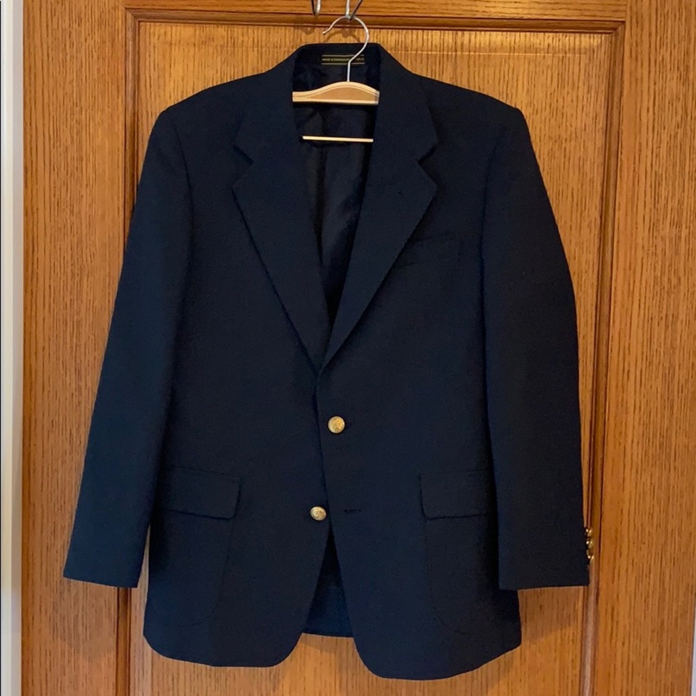 Boys/young men’s navy sportcoat size 16R